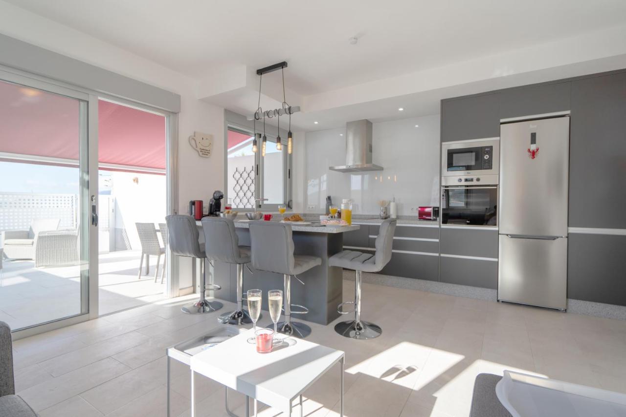 Luxurious Apartment With Large Terrace And Sea Views Tabaiba Exterior photo
